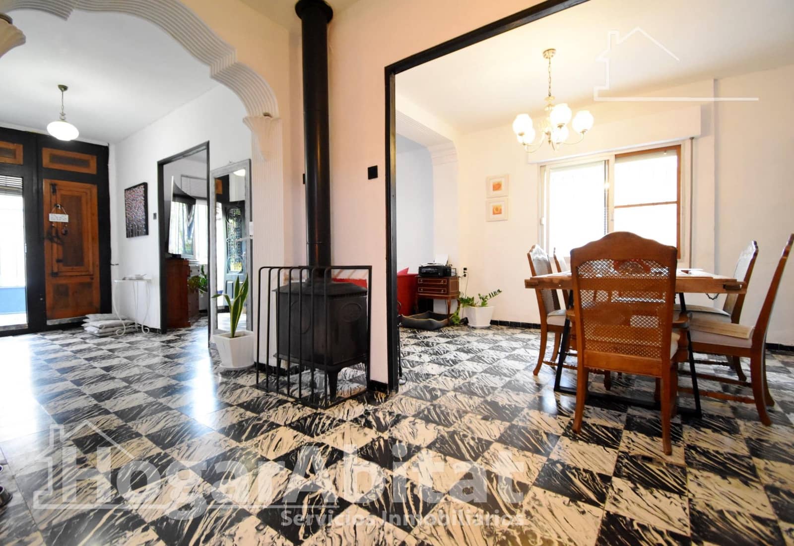 5 bedroom Townhouse for sale in Oliva with garage - € 220,000 (Ref: 9481250)