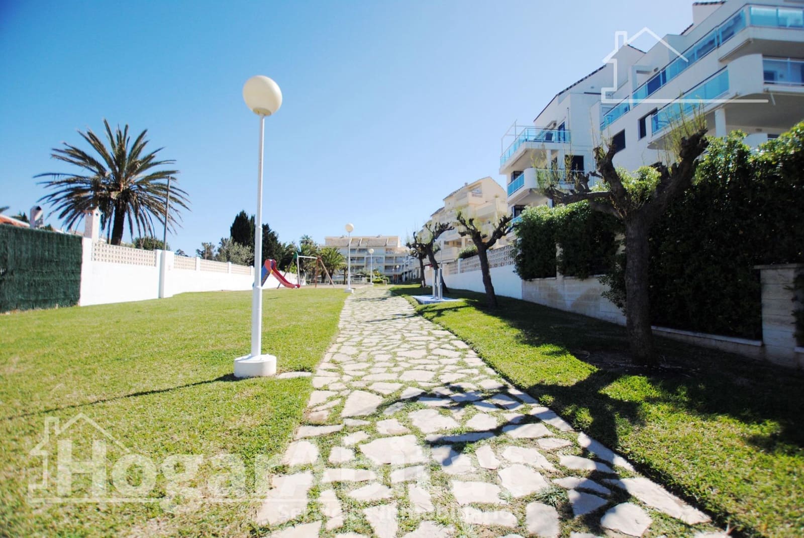 2 soverom Leilighet til salgs i Denia med svømmebasseng garasje - € 435 000 (Ref: 9482076)