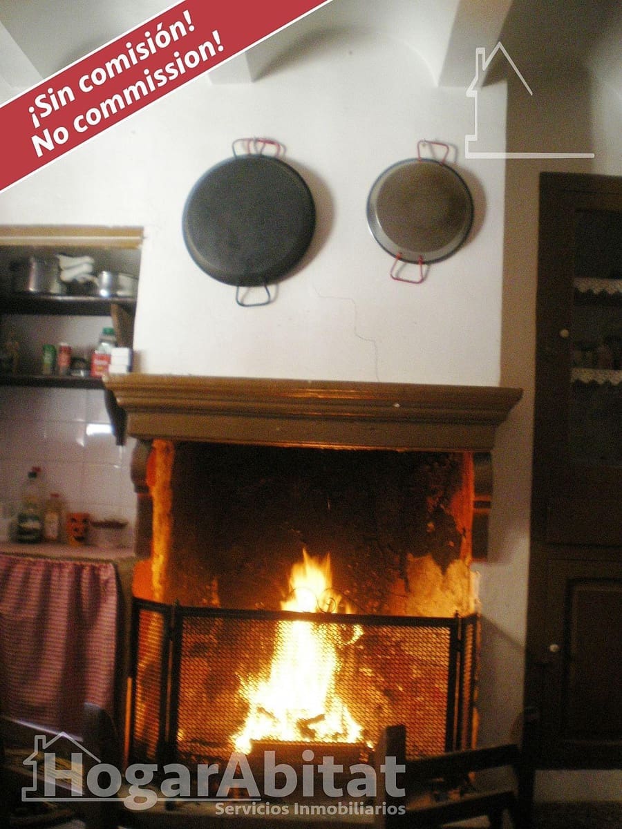 5 bedroom Townhouse for sale in Tuejar - € 84,000 (Ref: 9482083)