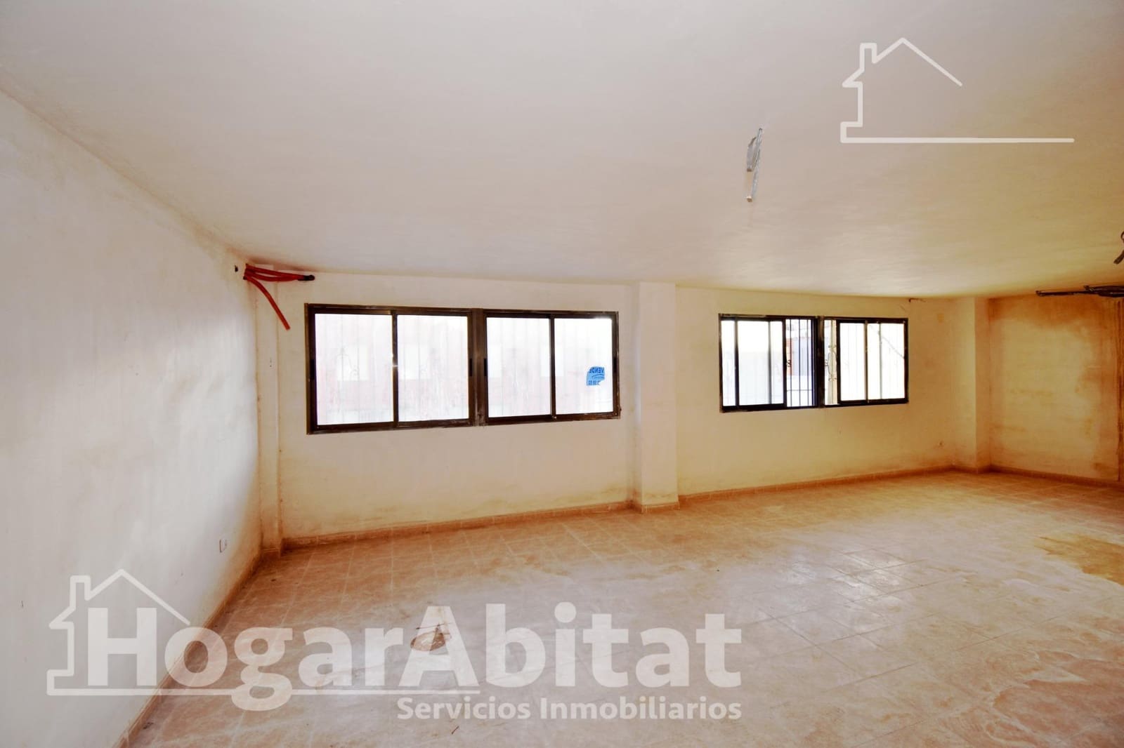 Commercial for sale in Almassora / Almazora - € 125,000 (Ref: 9483539)