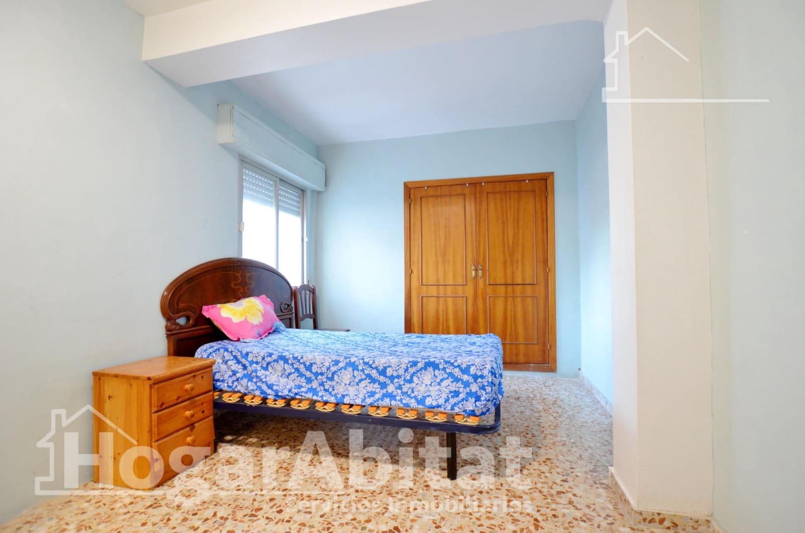 4 bedroom Flat for sale in Oliva - € 93,000 (Ref: 9483541)