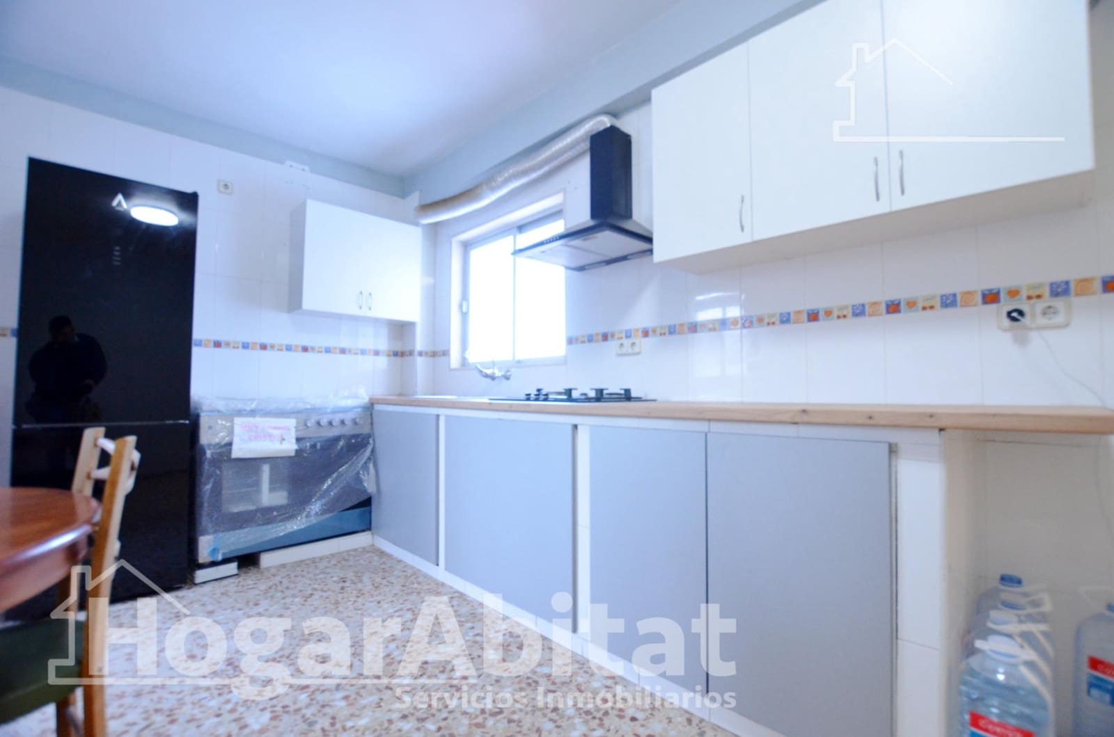 4 bedroom Flat for sale in Oliva - € 93,000 (Ref: 9483541)