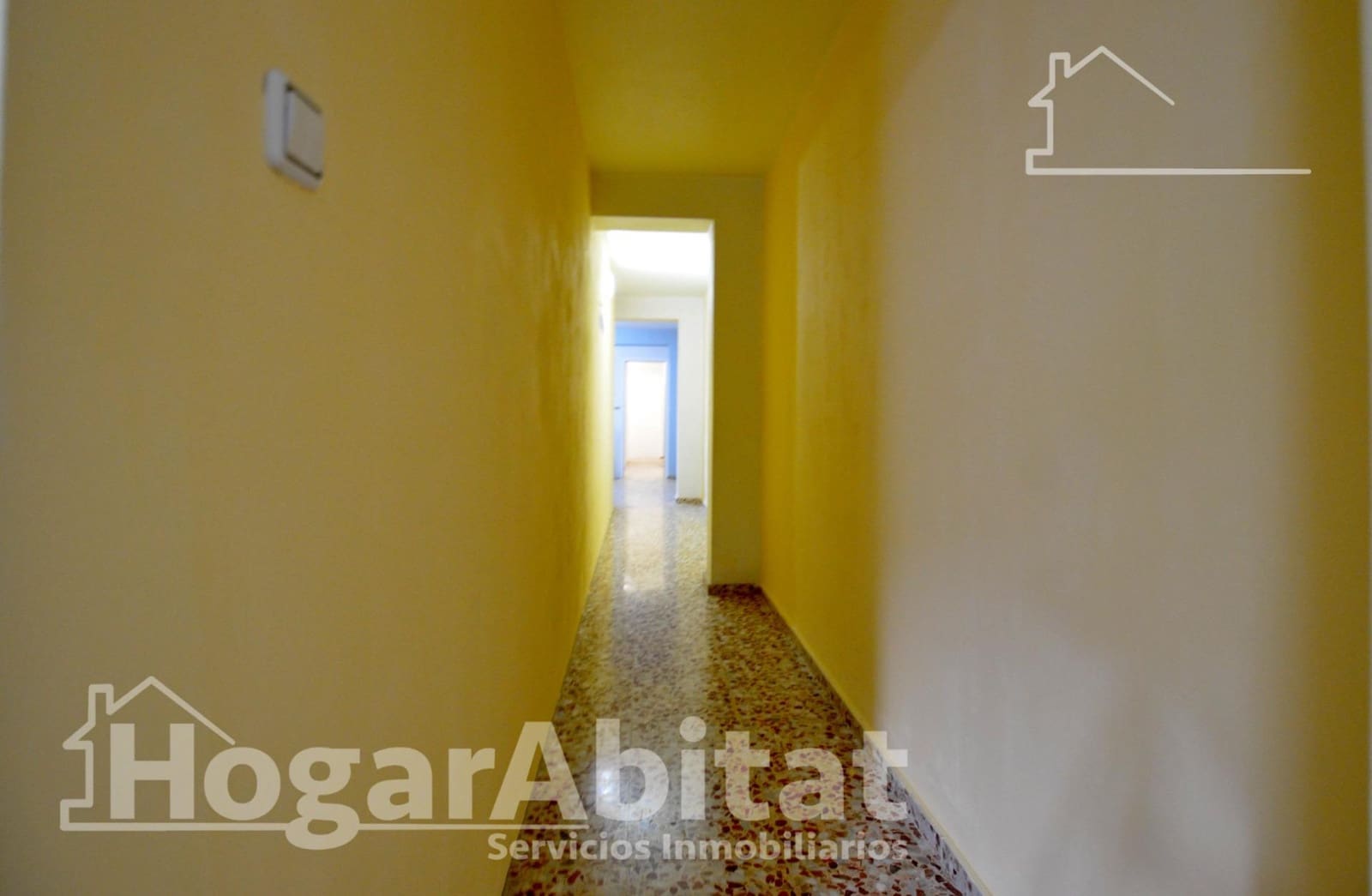 4 bedroom Flat for sale in Oliva - € 93,000 (Ref: 9483541)