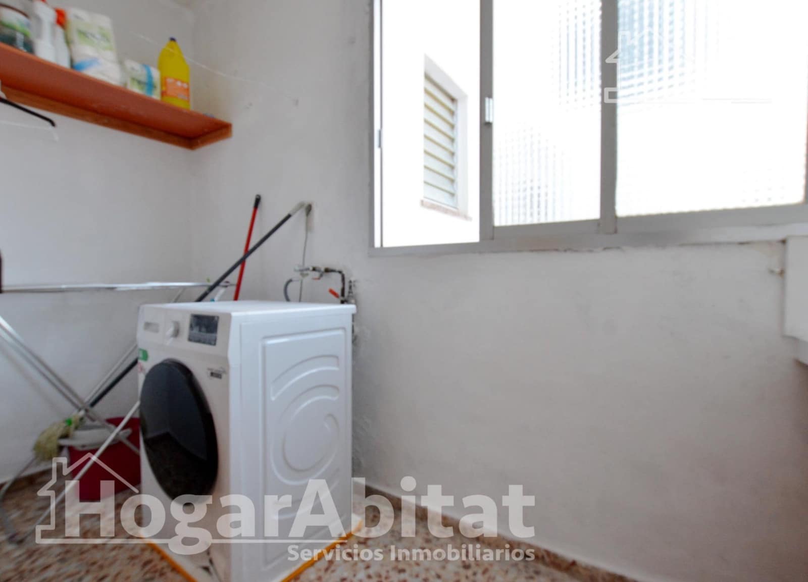 4 bedroom Flat for sale in Oliva - € 93,000 (Ref: 9483541)