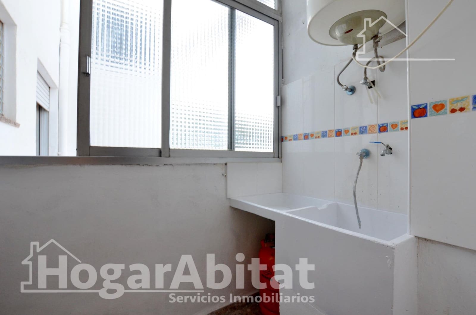 4 bedroom Flat for sale in Oliva - € 93,000 (Ref: 9483541)