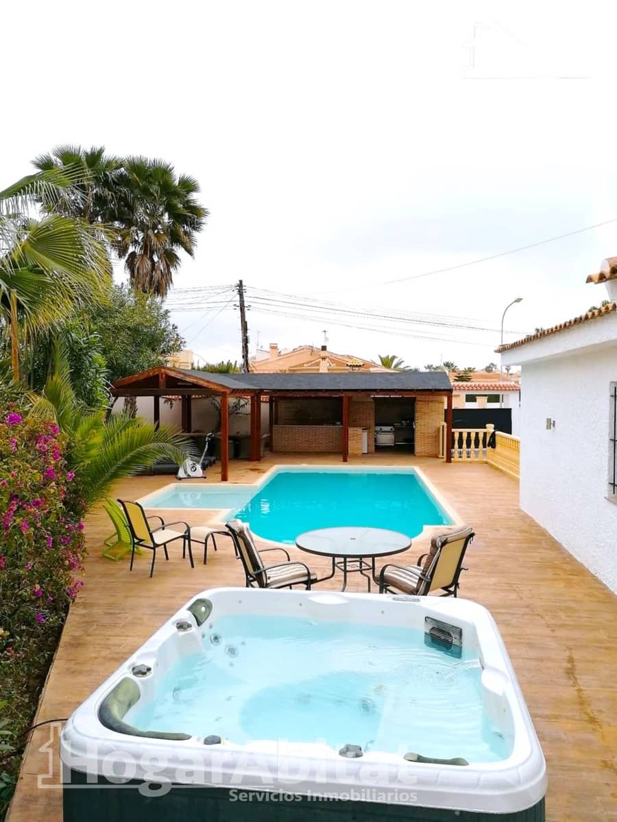 Chalet de 5 habitaciones en Ciudad Quesada en venta con piscina garaje - 530.000 € (Ref: 9485306)