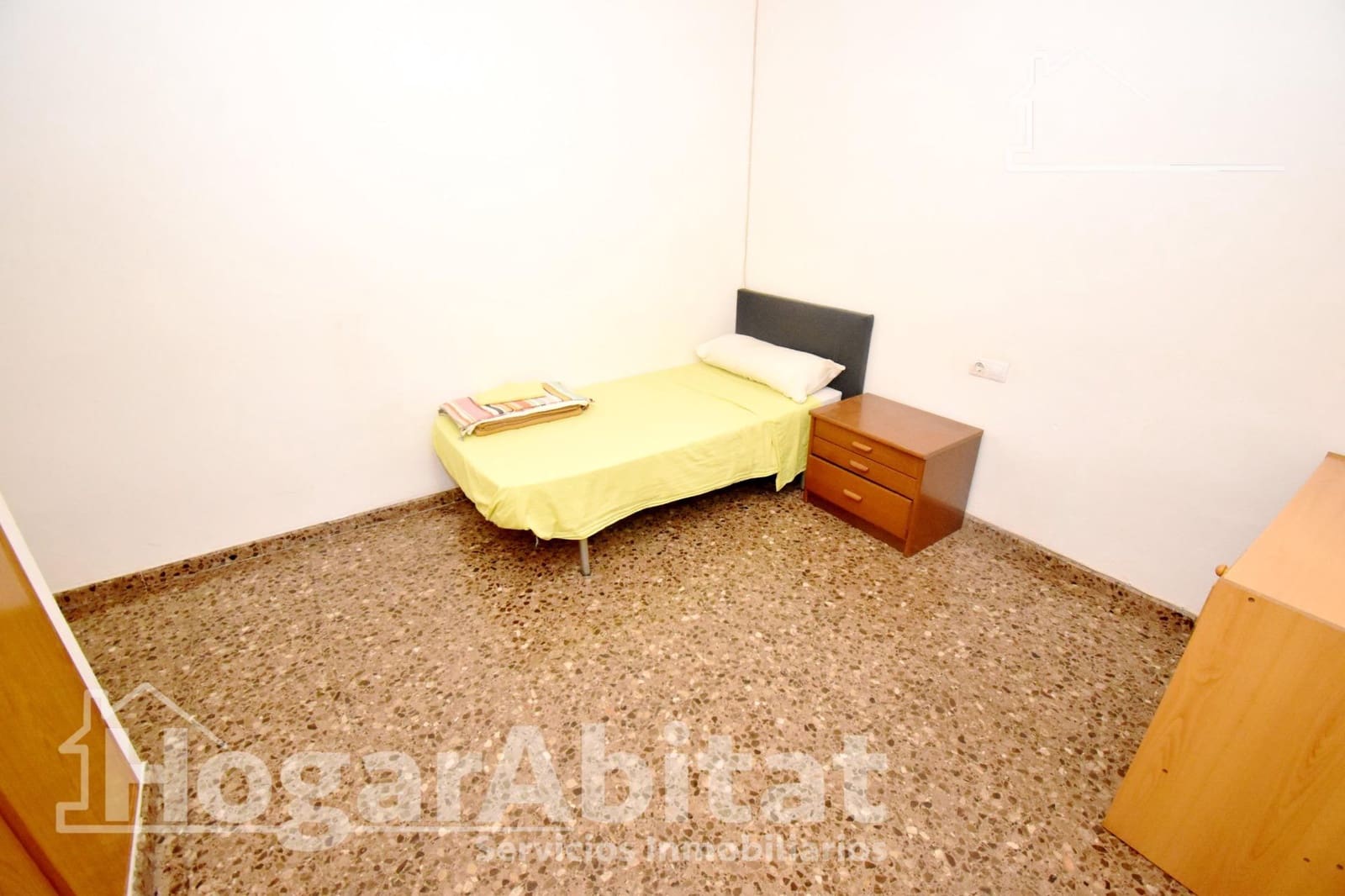 3 quarto Apartamento para venda em Castello de la Plana com garagem - 150 000 € (Ref: 9485308)