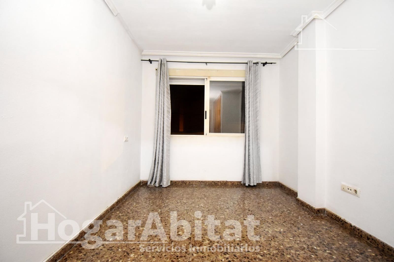 3 quarto Apartamento para venda em Castello de la Plana com garagem - 150 000 € (Ref: 9485308)