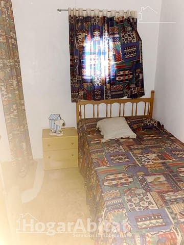 Casa de 8 habitaciones en Pavías en venta - 120.000 € (Ref: 9485380)