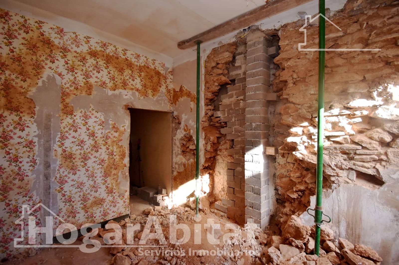 3 bedroom Townhouse for sale in Almassora / Almazora - € 75,000 (Ref: 9488374)