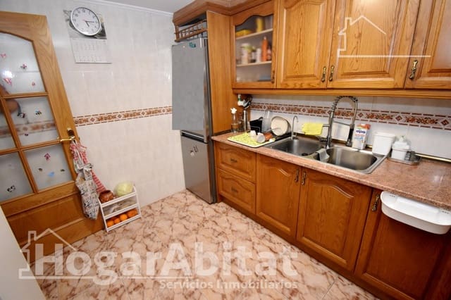 5 bedroom Townhouse for sale in Centro, Castelló de la Plana - € 260,000 (Ref: 9491485)
