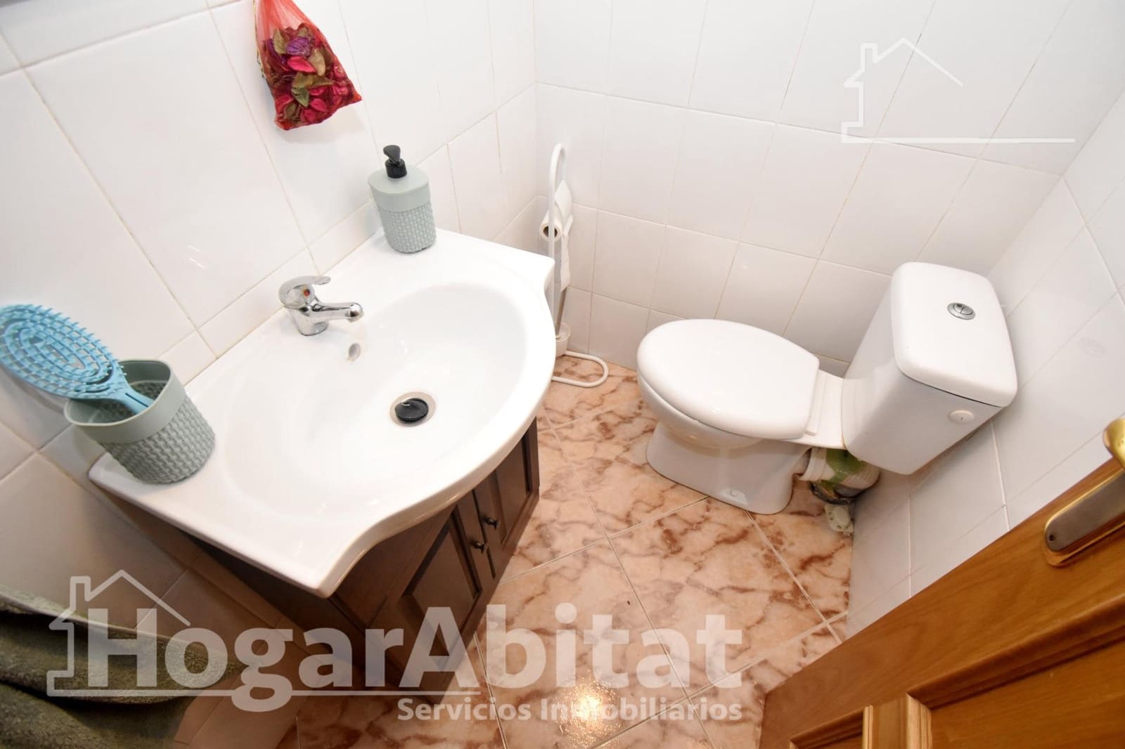 5 bedroom Townhouse for sale in Castello de la Plana - € 260,000 (Ref: 9491485)