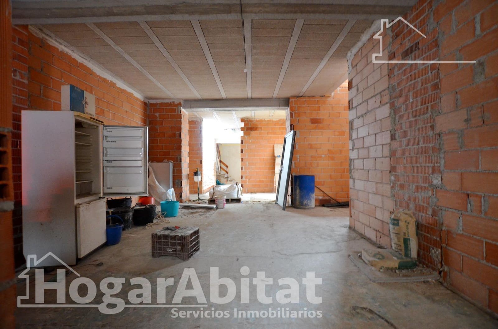 Townhouse for sale in Piles with garage - € 160,000 (Ref: 9491486)