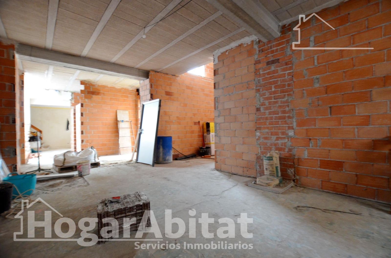 Townhouse for sale in Piles with garage - € 160,000 (Ref: 9491486)