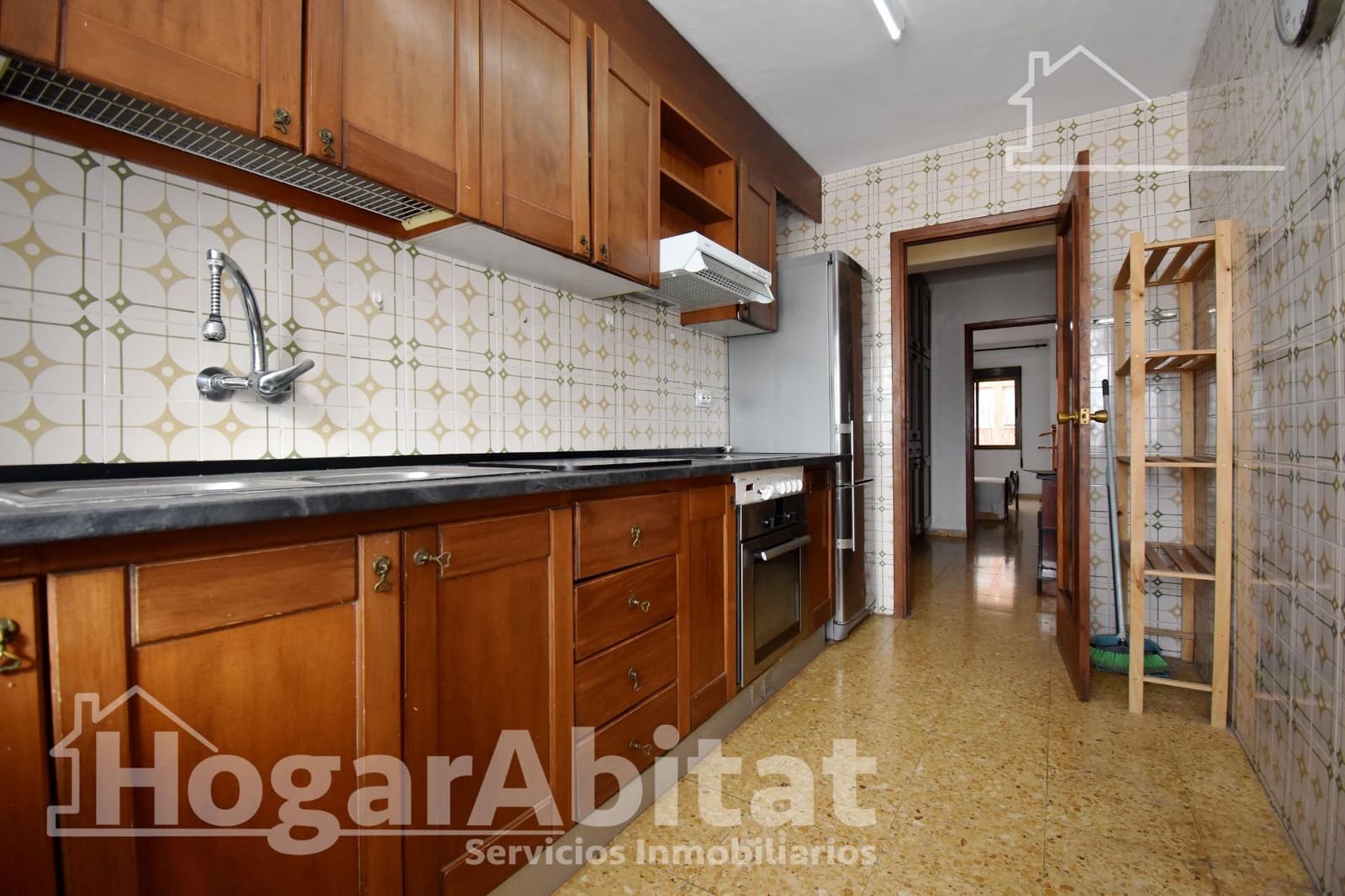 4 bedroom Flat for sale in Castello de la Plana - € 190,000 (Ref: 9494681)