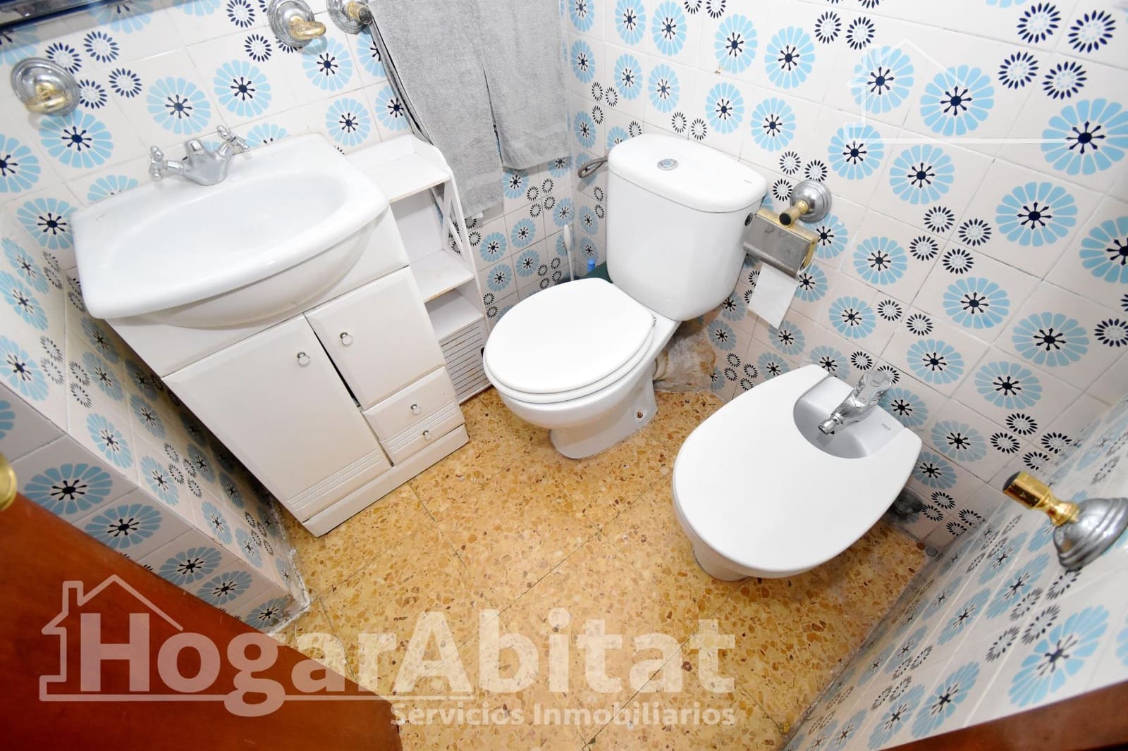 4 bedroom Flat for sale in Castello de la Plana - € 190,000 (Ref: 9494681)