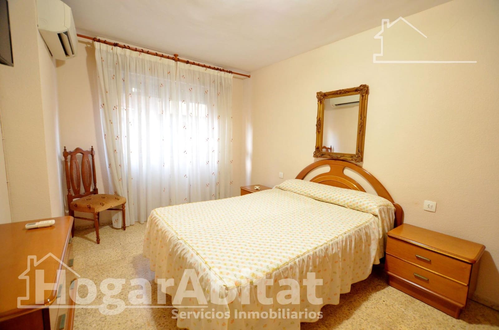 Piso de 4 habitaciones en Alicante / Alacant ciudad en venta con garaje - 225.000 € (Ref: 9494682)