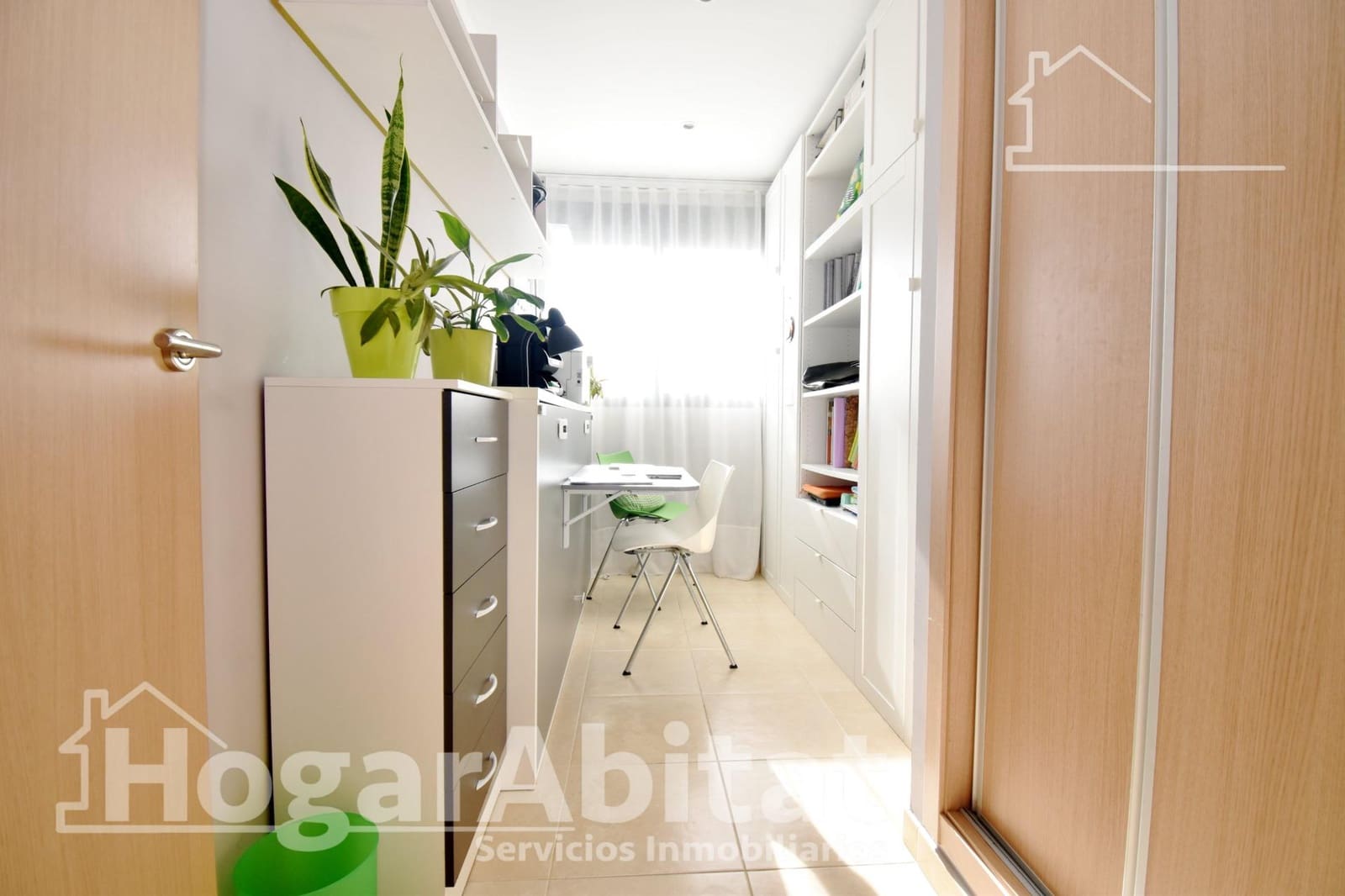 3 slaapkamer Flat te koop in Castello de la Plana met garage - € 210.000 (Ref: 9494684)