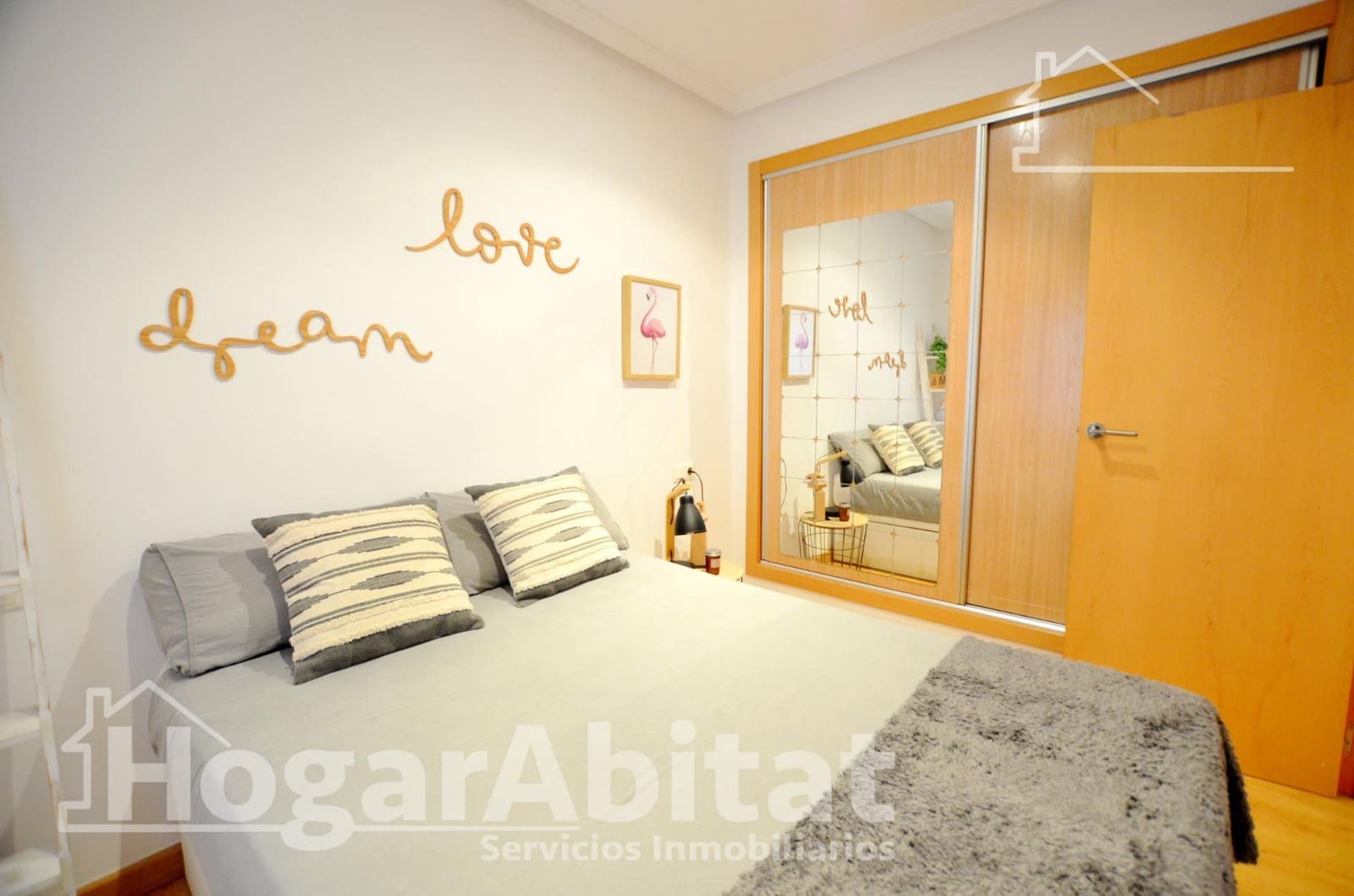 2 bedroom Flat for sale in Alicante / Alacant city - € 215,000 (Ref: 9494685)