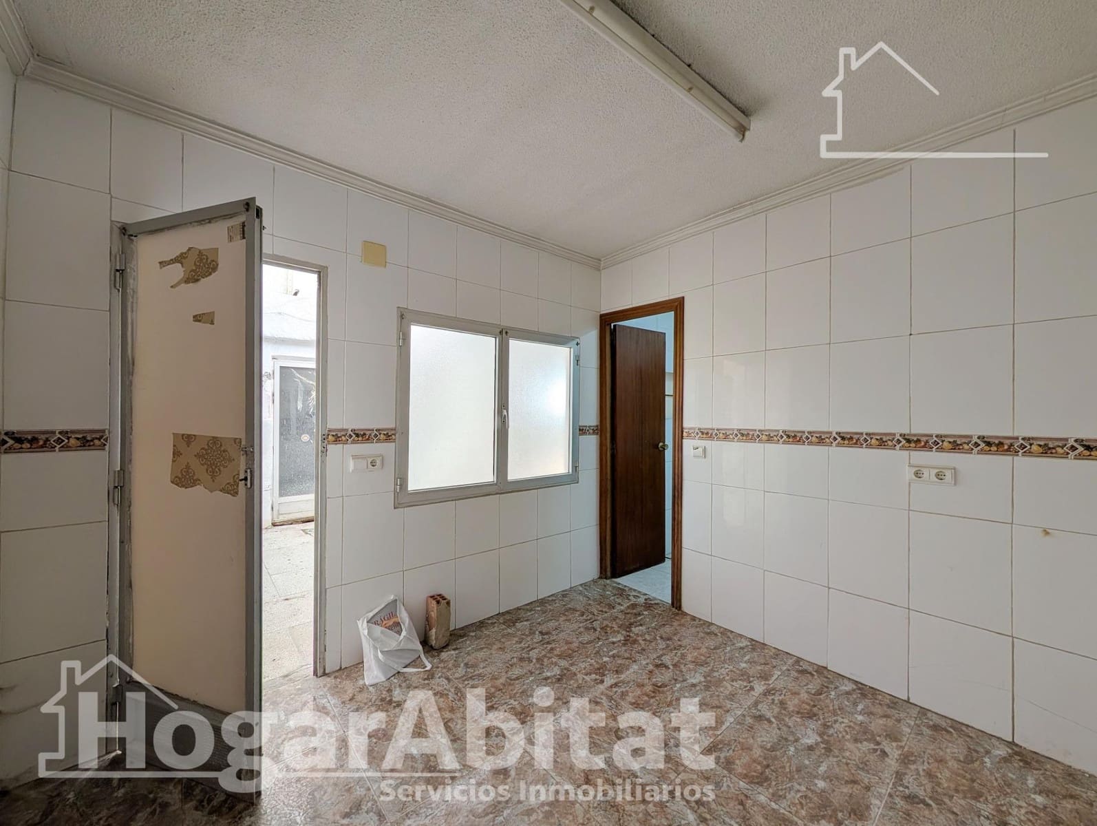 Casa de 4 habitaciones en Alicante / Alacant ciudad en venta - 157.000 € (Ref: 9497705)