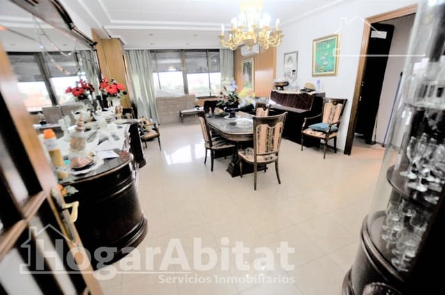 4 sovrum Lägenhet till salu i Nou Moles, Valencia stad - 435 000 € (Ref: 9502415)