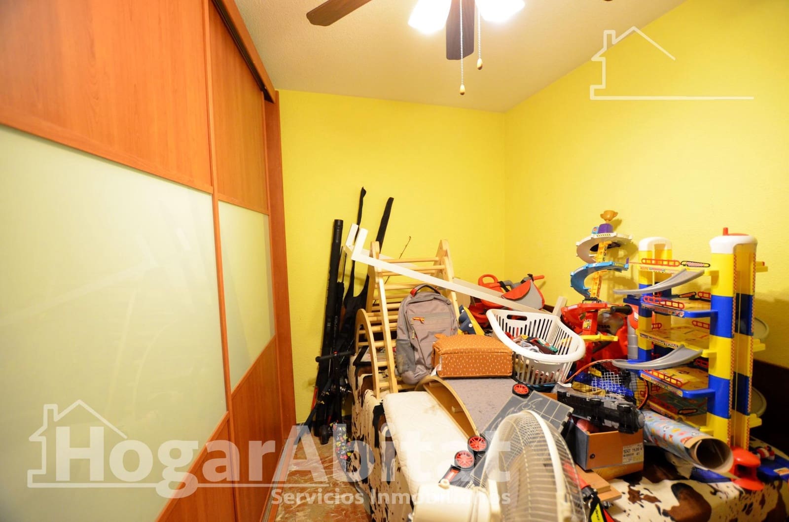 4 bedroom Flat for sale in Alicante / Alacant city with garage - € 390,000 (Ref: 9502417)