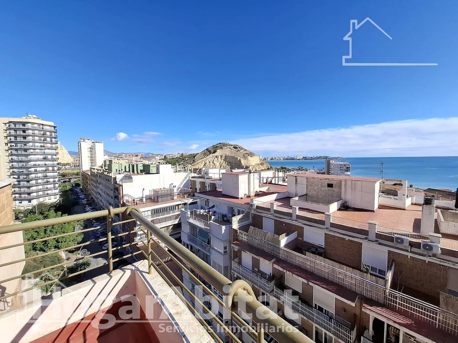 4 bedroom Flat for sale in Alicante / Alacant city with garage - € 390,000 (Ref: 9502417)
