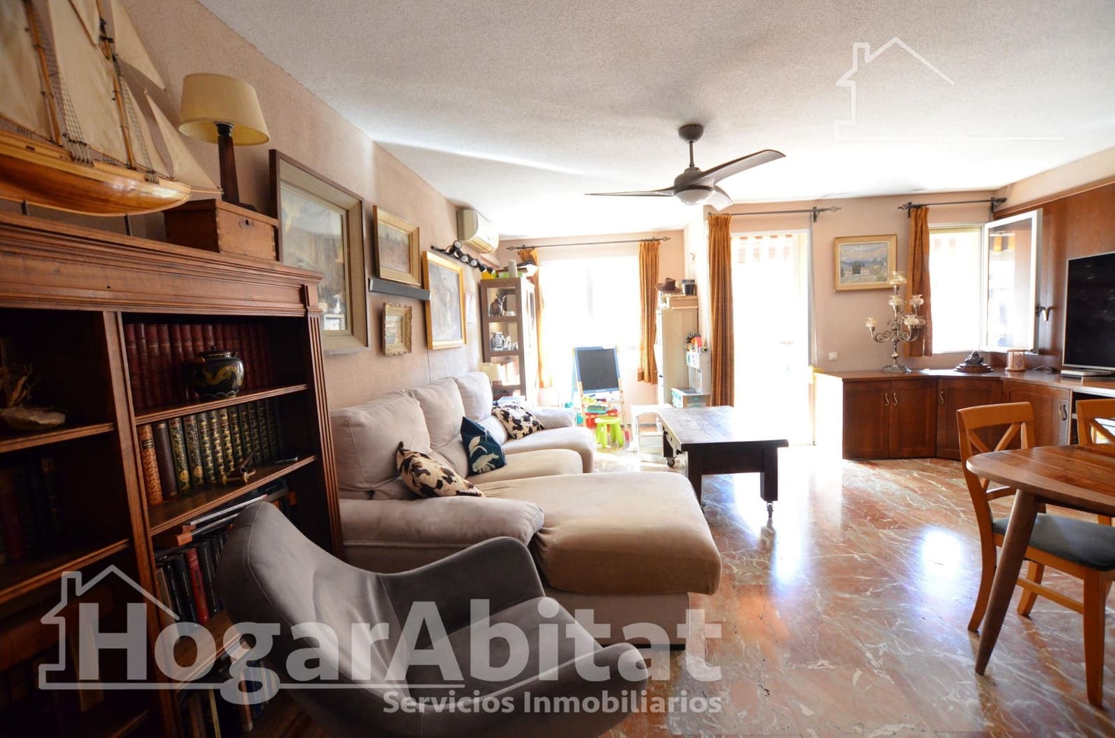 4 bedroom Flat for sale in Alicante / Alacant city with garage - € 390,000 (Ref: 9502417)