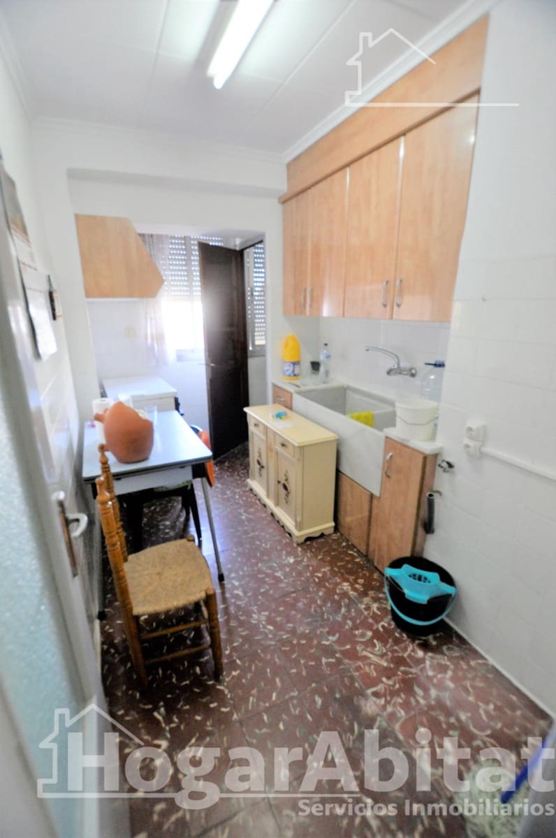 4 bedroom Flat for sale in Massanassa - € 129,900 (Ref: 9502421)