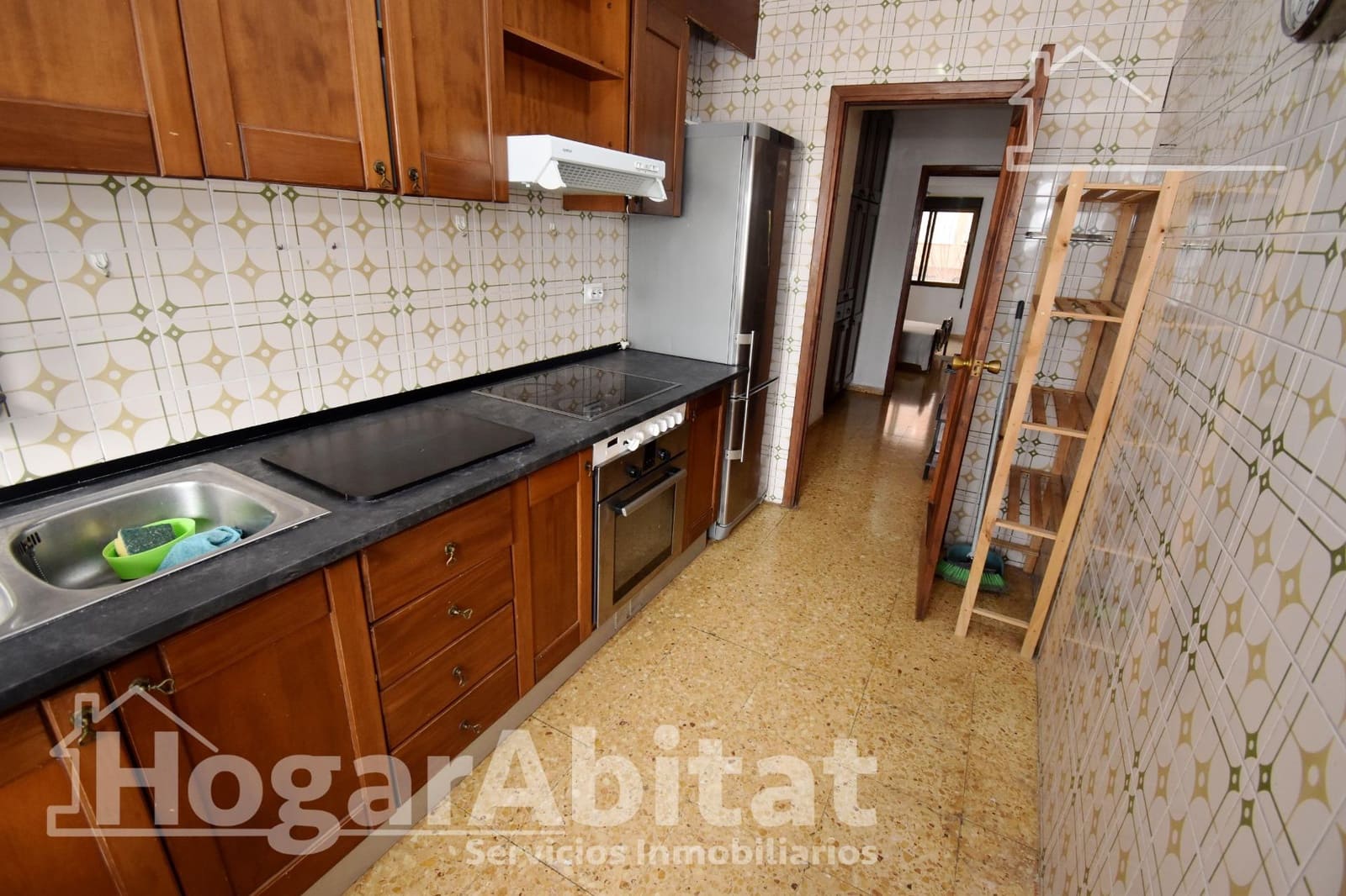 4 bedroom Flat for sale in Castello de la Plana - € 190,000 (Ref: 9502425)