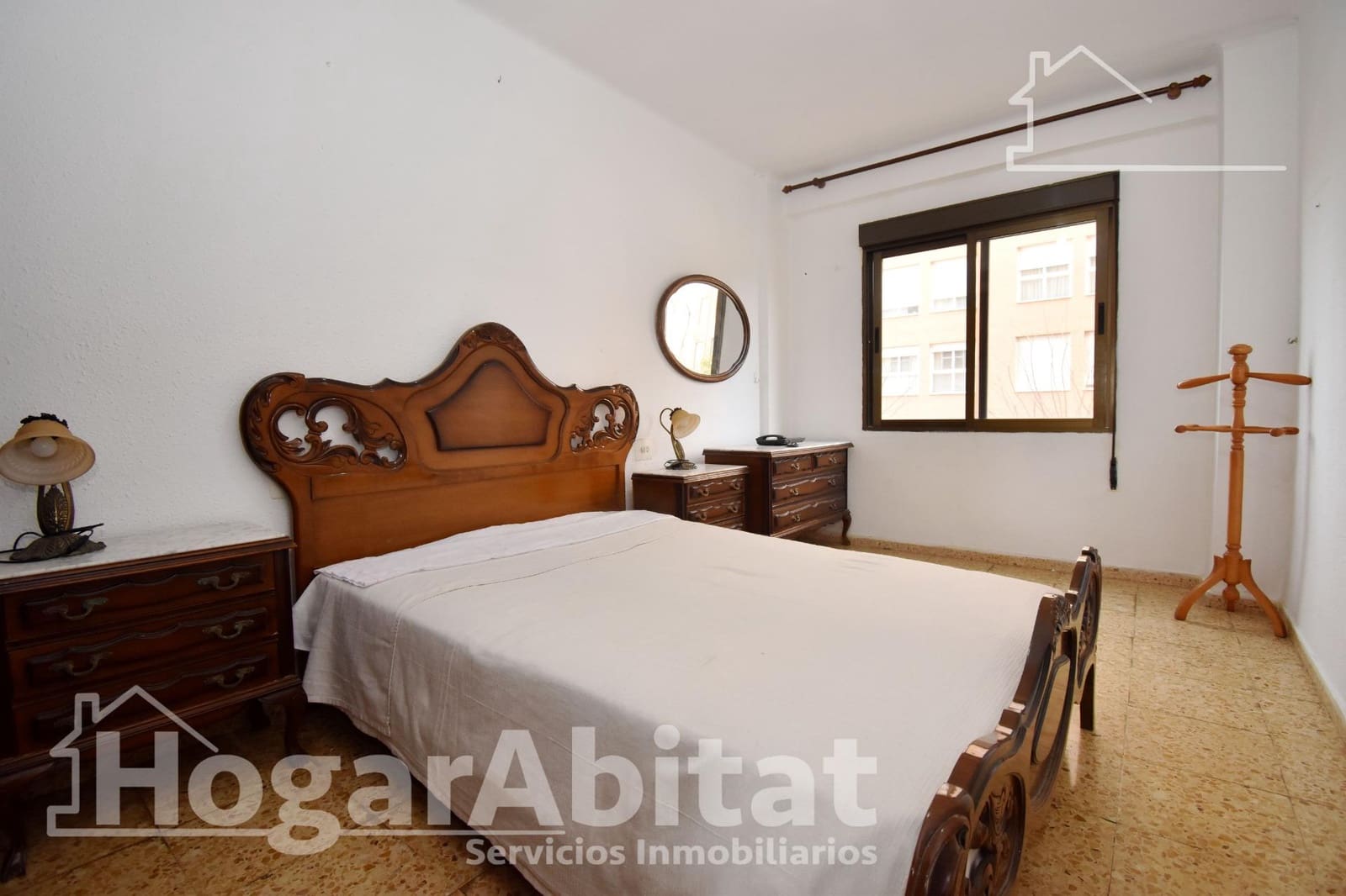 4 bedroom Flat for sale in Castello de la Plana - € 190,000 (Ref: 9502425)