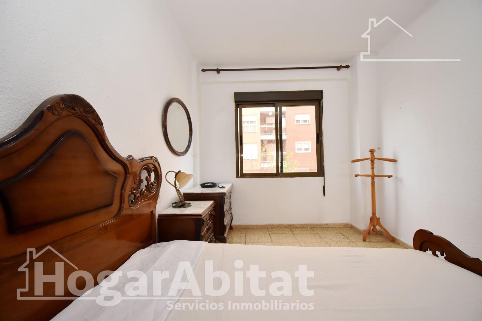 4 bedroom Flat for sale in Castello de la Plana - € 190,000 (Ref: 9502425)