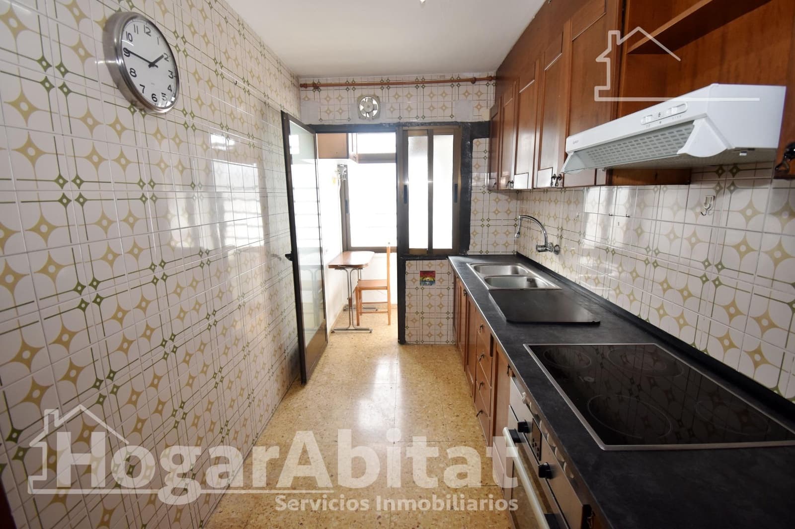 4 bedroom Flat for sale in Castello de la Plana - € 190,000 (Ref: 9502425)