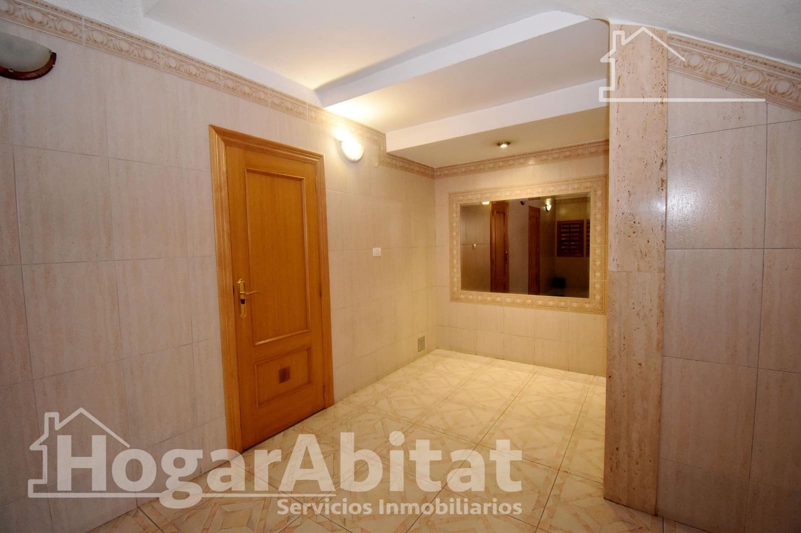 4 bedroom Flat for sale in Castello de la Plana - € 190,000 (Ref: 9502425)