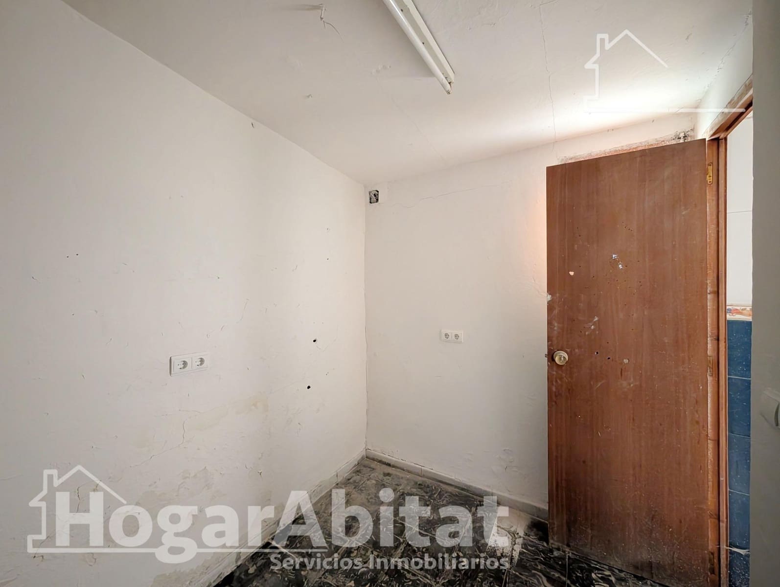 4 bedroom Townhouse for sale in Alicante / Alacant city - € 157,000 (Ref: 9502437)