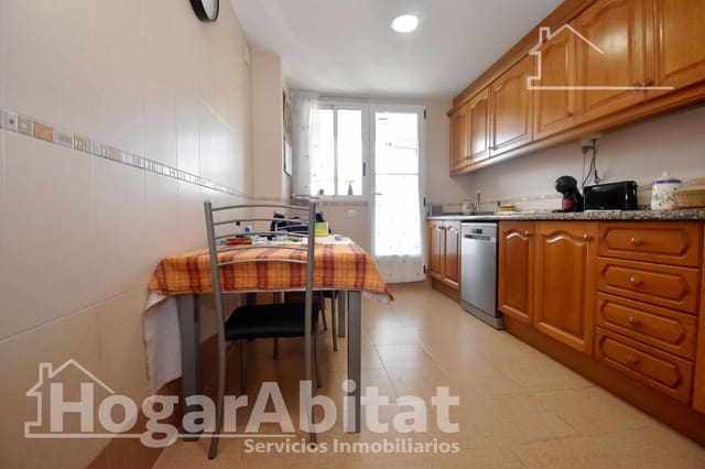 4 bedroom Flat for sale in Vila-real with garage - € 215,000 (Ref: 9504342)