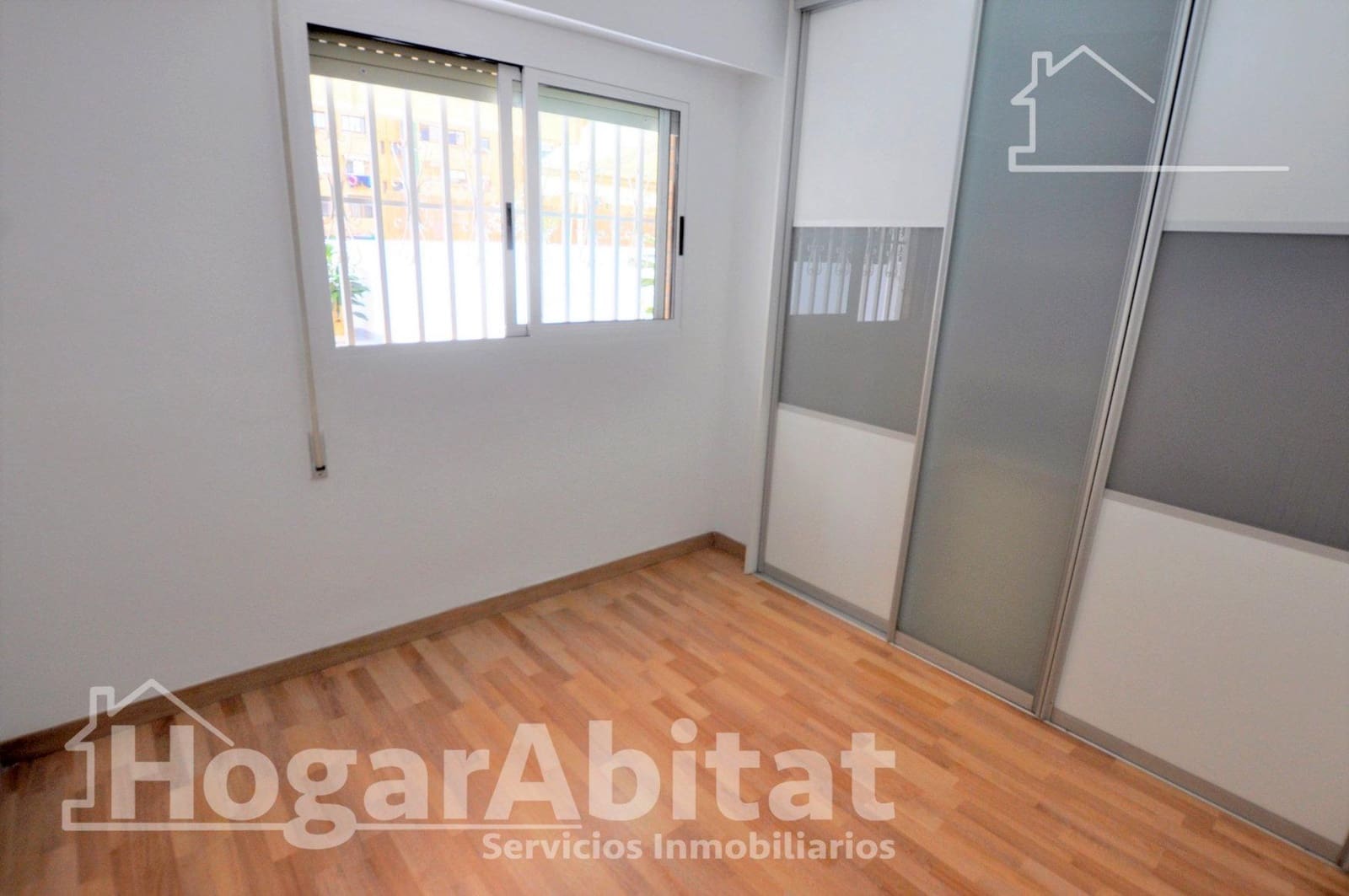 2 bedroom Flat for sale in Valencia city - € 349,000 (Ref: 9504343)