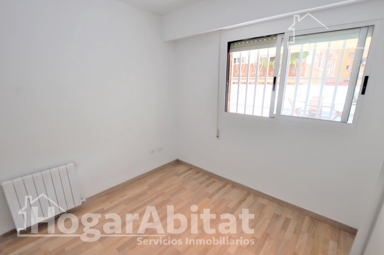 2 bedroom Flat for sale in Valencia city - € 349,000 (Ref: 9504343)