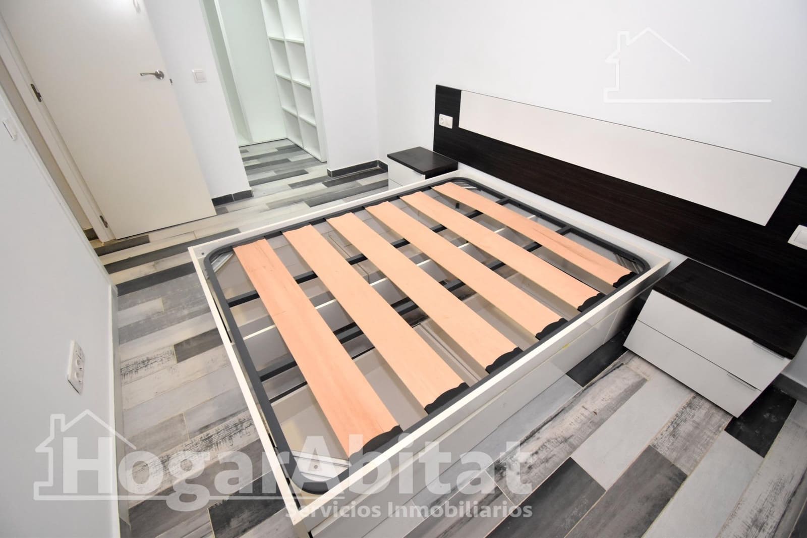 2 bedroom Flat for sale in Castello de la Plana - € 152,000 (Ref: 9508927)