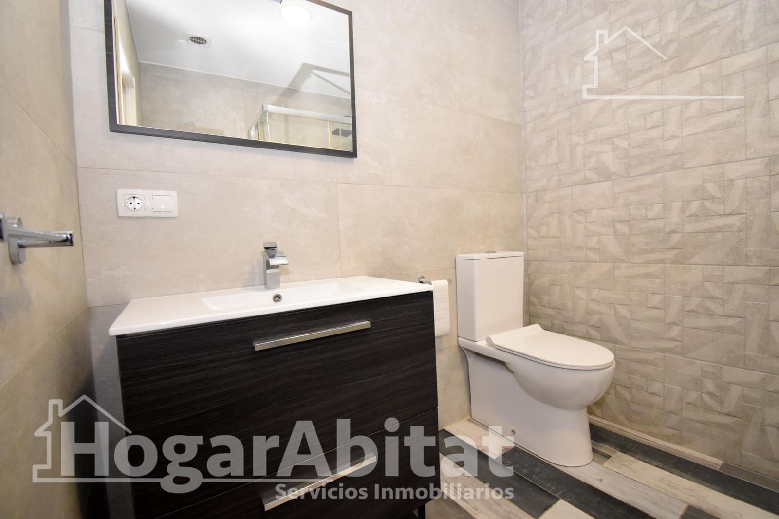 2 bedroom Flat for sale in Castello de la Plana - € 152,000 (Ref: 9508927)