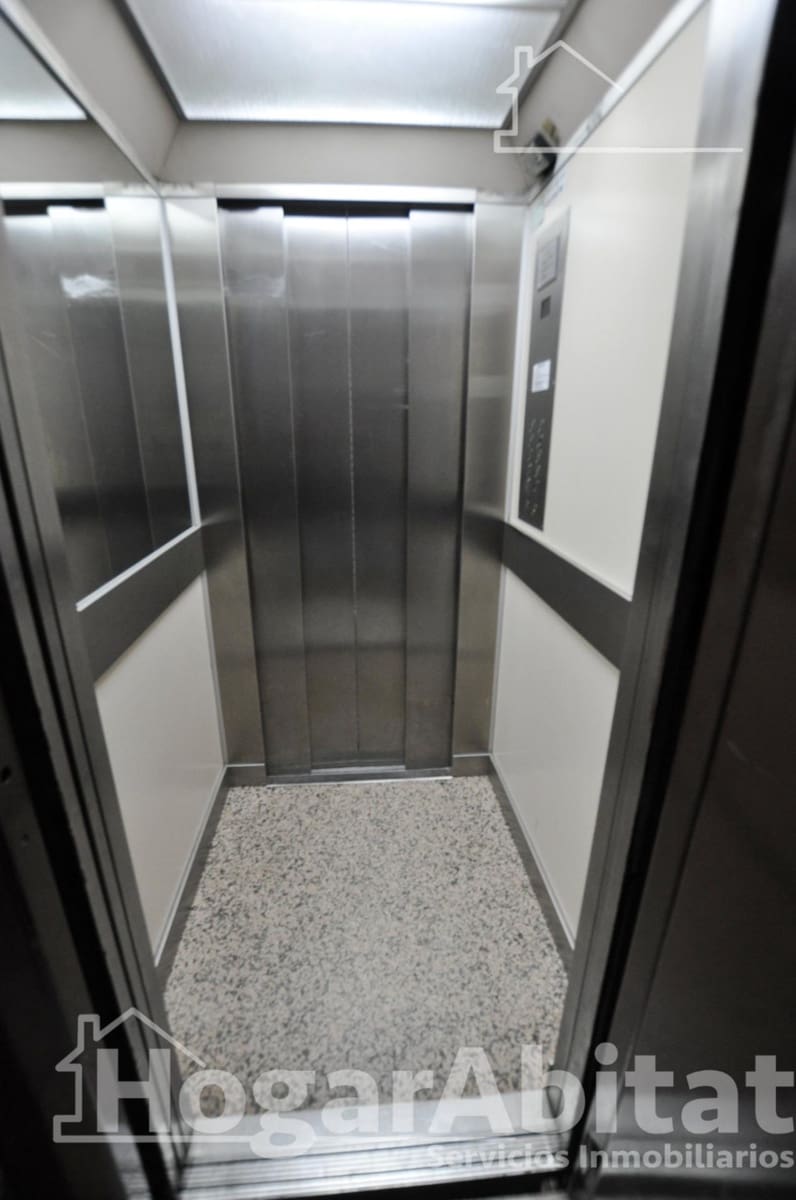 4 slaapkamer Flat te koop in Valencia stad - € 435.000 (Ref: 9508932)