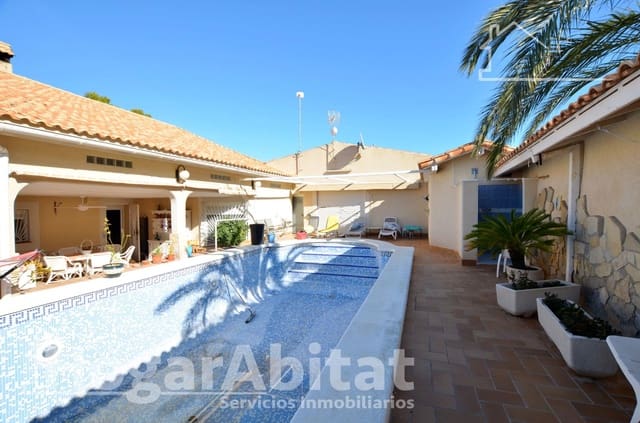 5 sovrum Villa till salu i Alicante stad med pool garage - 490 000 € (Ref: 9508933)