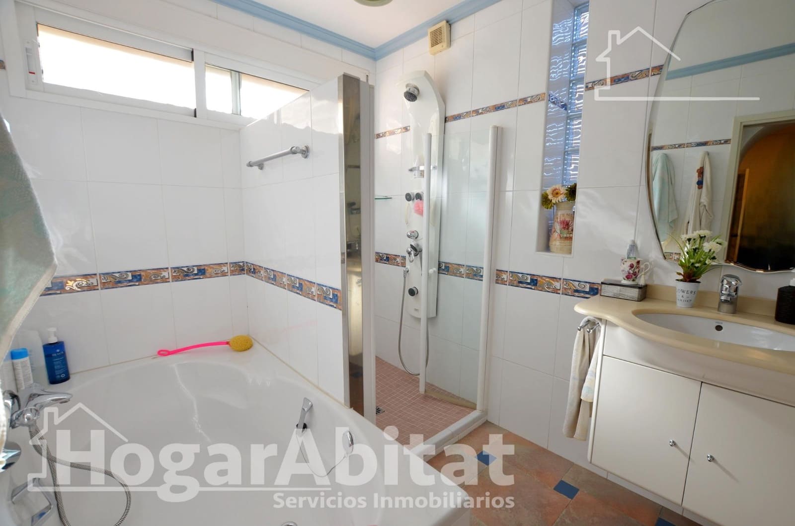 5 sovrum Villa till salu i Alicante stad med pool garage - 490 000 € (Ref: 9508933)