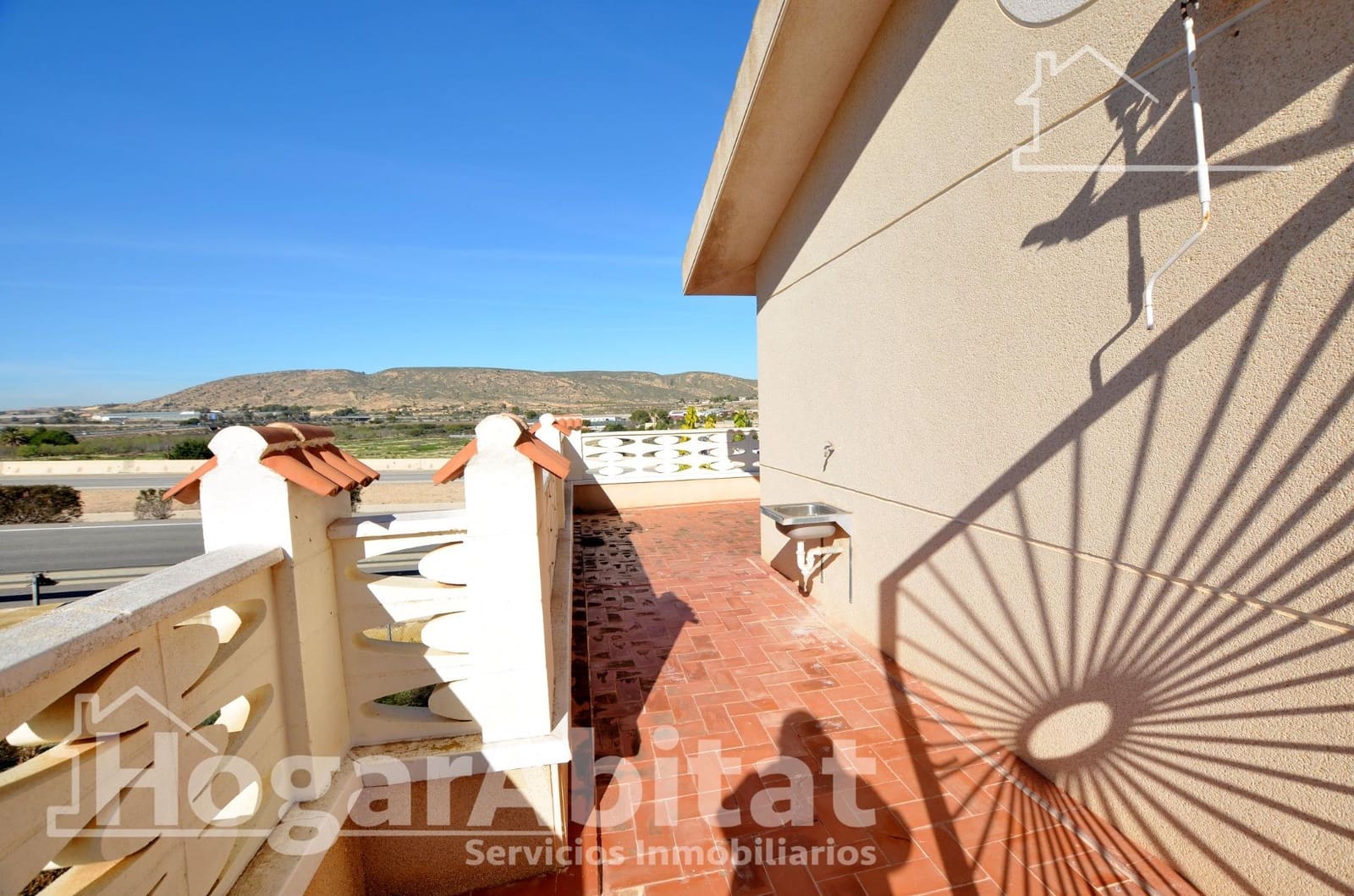 5 sovrum Villa till salu i Alicante stad med pool garage - 490 000 € (Ref: 9508933)