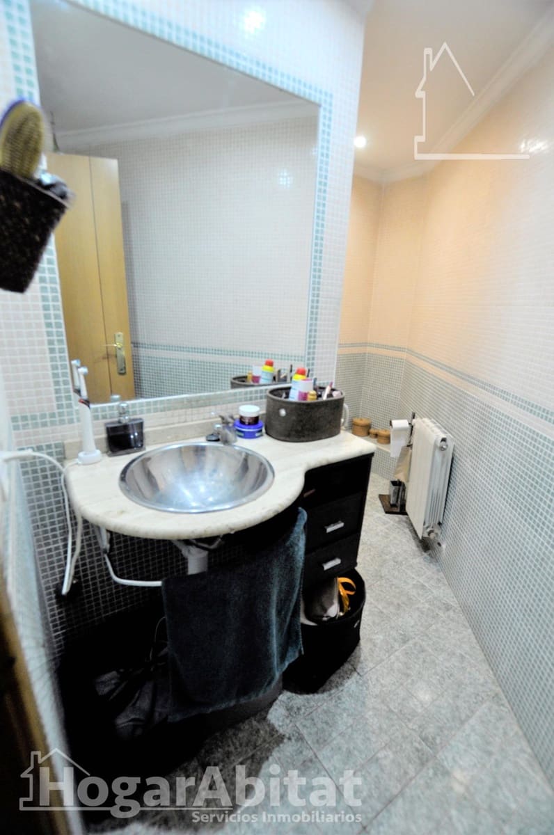 4 bedroom Flat for sale in Valencia city - € 440,000 (Ref: 9513459)