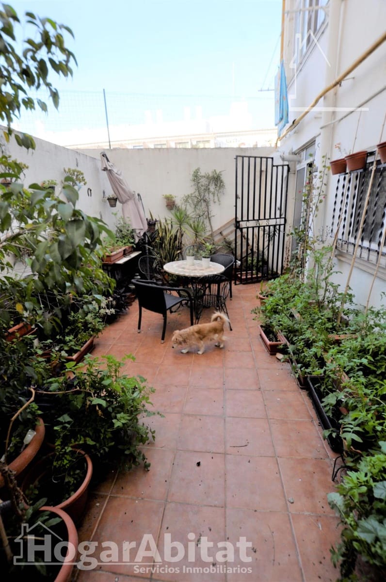 4 bedroom Flat for sale in Valencia city - € 440,000 (Ref: 9513459)