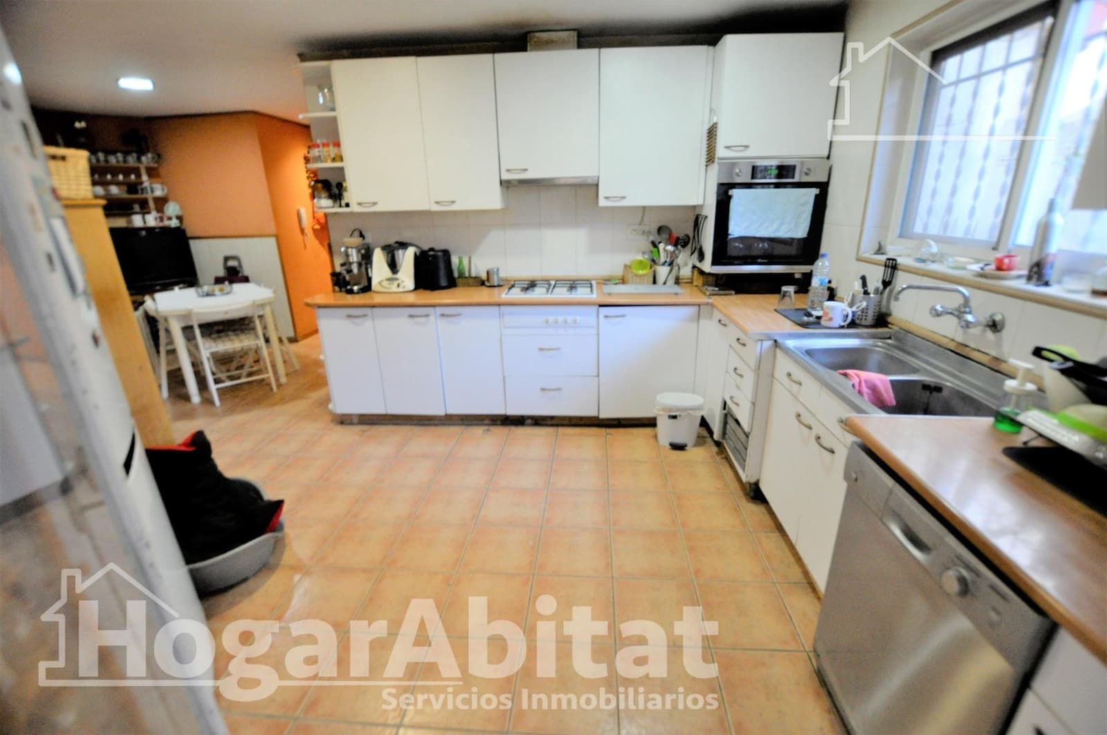 4 bedroom Flat for sale in Valencia city - € 440,000 (Ref: 9513459)