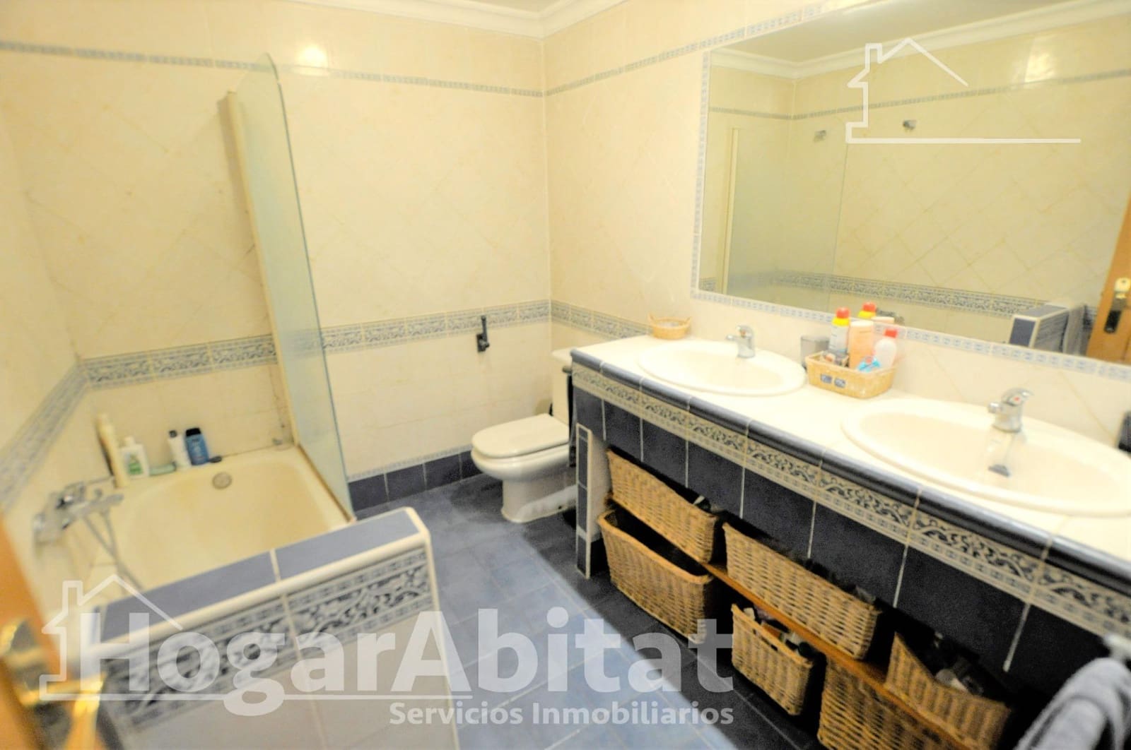 4 bedroom Flat for sale in Valencia city - € 440,000 (Ref: 9513459)