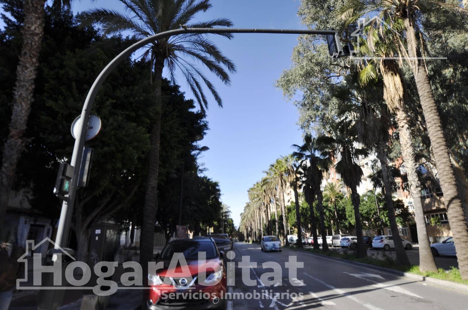 4 bedroom Flat for sale in Valencia city - € 440,000 (Ref: 9513459)