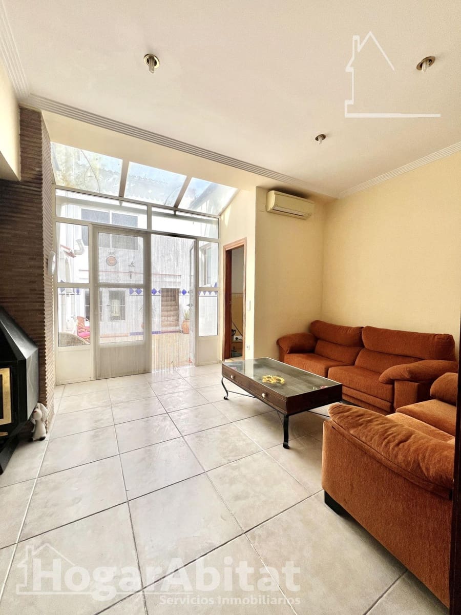 6 bedroom Townhouse for sale in Villalonga - € 299,000 (Ref: 9513466)